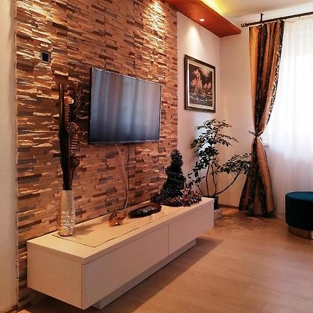 Oasis Felix Apartment Белград Екстериор снимка