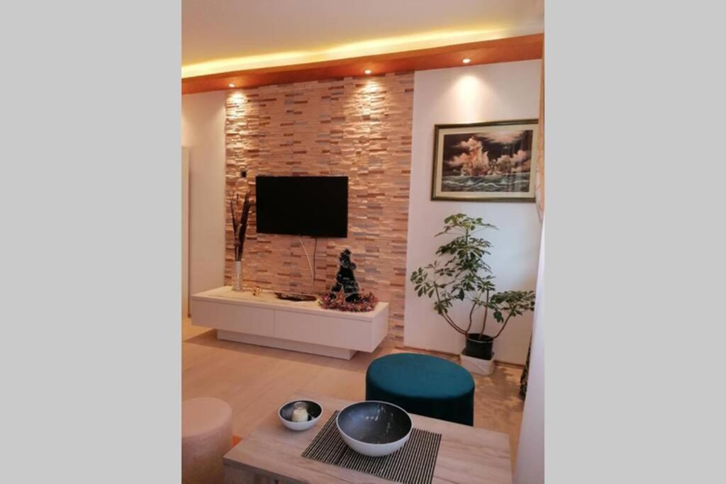 Oasis Felix Apartment Белград Екстериор снимка
