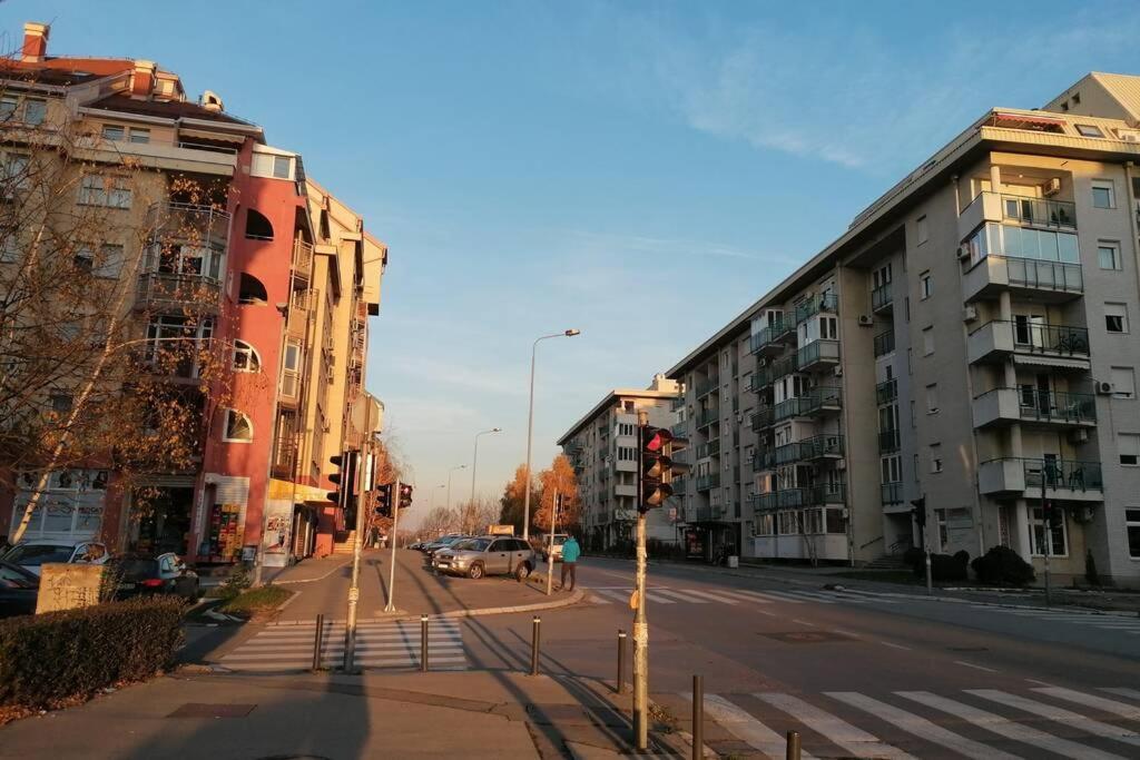 Oasis Felix Apartment Белград Екстериор снимка